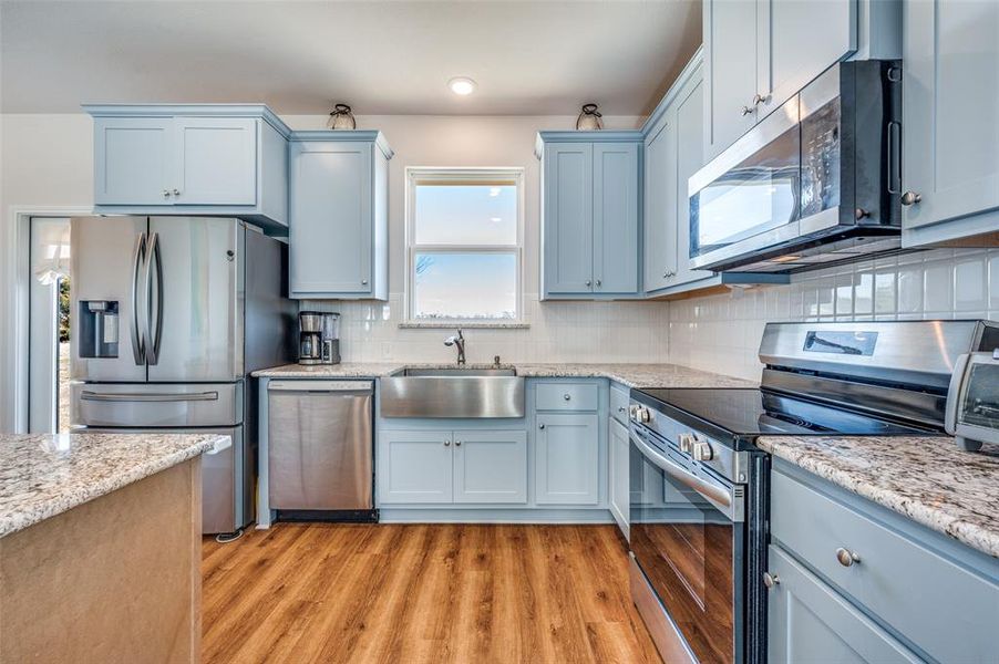 Furnished interior view inside a new home in , Gunter (Image 14).