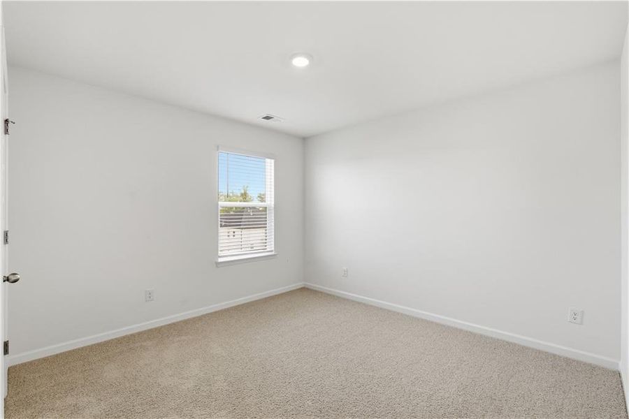 Spacious, unfurnished interior of a new home in Independence, Loganville (Image 24).