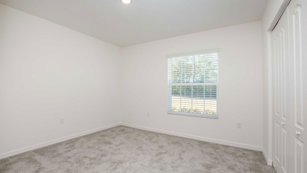 Spacious, unfurnished interior of a new home in Royal Highlands, Weeki Wachee (Image 16).