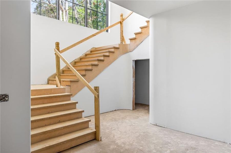Spacious, unfurnished interior of a new home in , Atlanta (Image 18). Spacious, unfurnished interior of a new home in , Atlanta (Image 18).