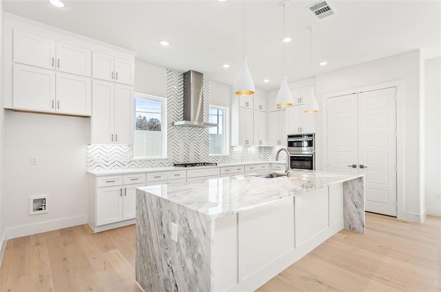 Furnished interior view inside a new home in , Richardson (Image 10).