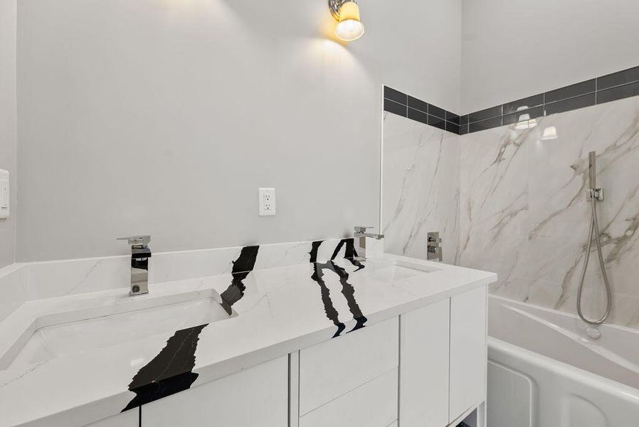 Spacious, unfurnished interior of a new home in , Port St. Lucie (Image 19).