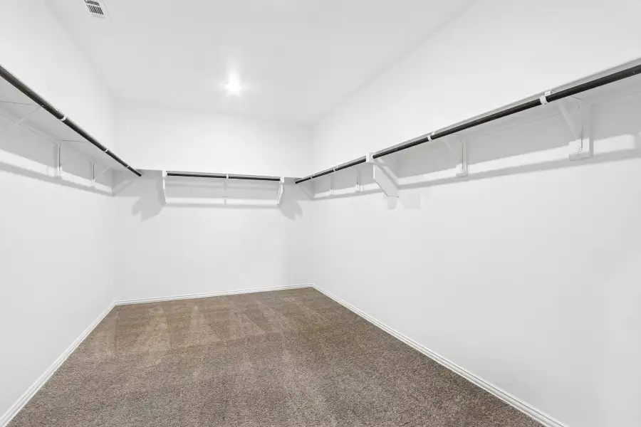 Spacious, unfurnished interior of a new home in Rolling Ridge, Van Alstyne (Image 14). Spacious, unfurnished interior of a new home in Rolling Ridge, Van Alstyne (Image 14).