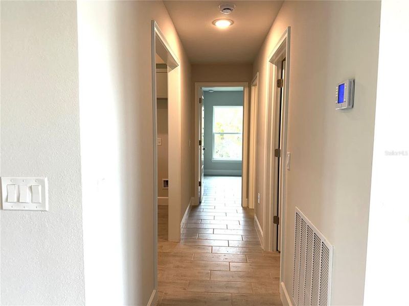 Spacious, unfurnished interior of a new home in South Gulf Cove, Port Charlotte (Image 19).