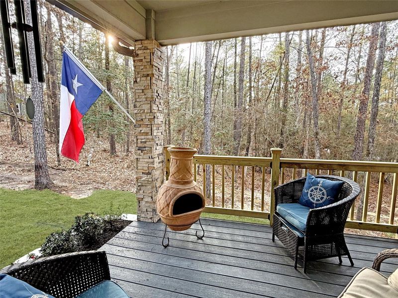Exterior details and patio area of a home in , Brookeland (Image 19).