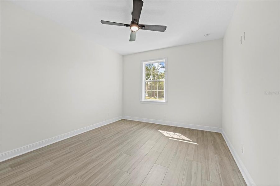 Spacious, unfurnished interior of a new home in , Weeki Wachee (Image 38).
