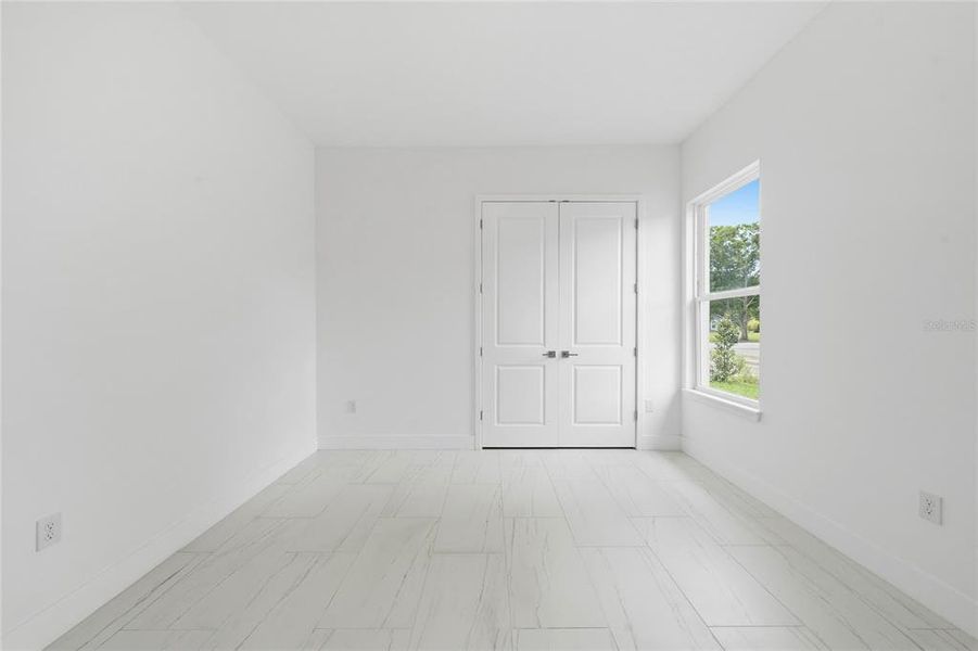 Spacious, unfurnished interior of a new home in , Orlando (Image 25).