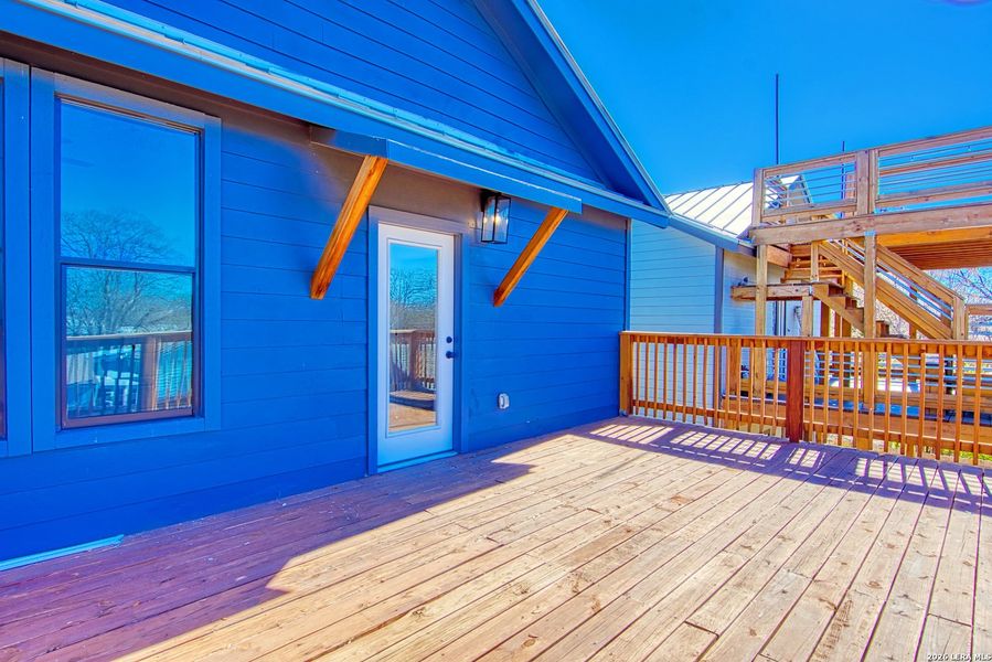 Exterior details and patio area of a home in , San Antonio (Image 22).