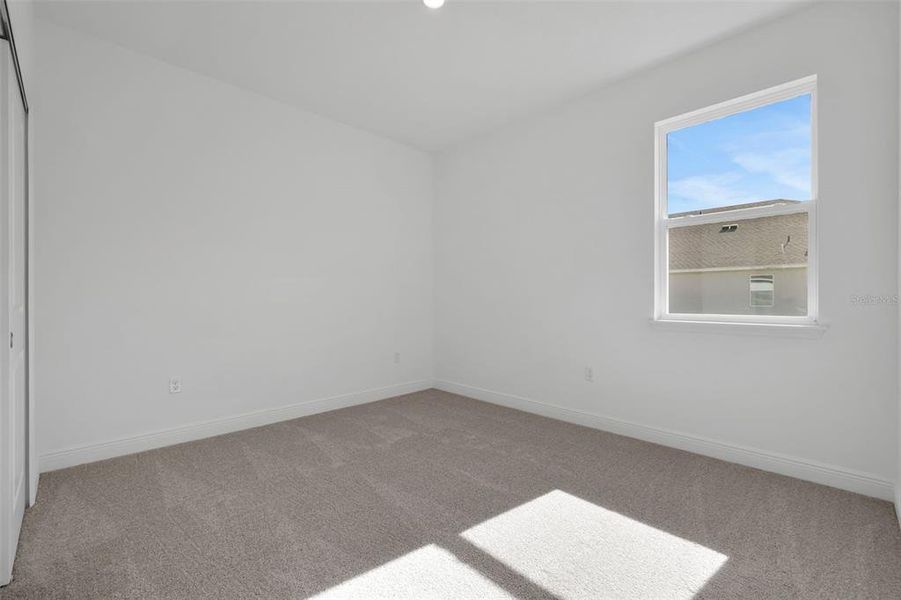Spacious, unfurnished interior of a new home in Crossroads at Kelly Park, Apopka (Image 17).