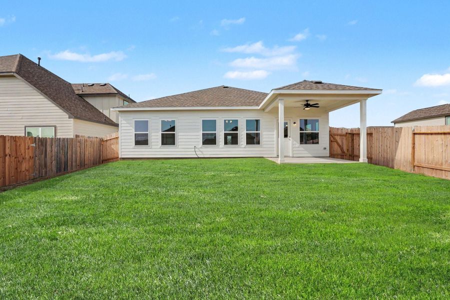 Exterior details and patio area of a home in Clear View Estates, Willis (Image 20).