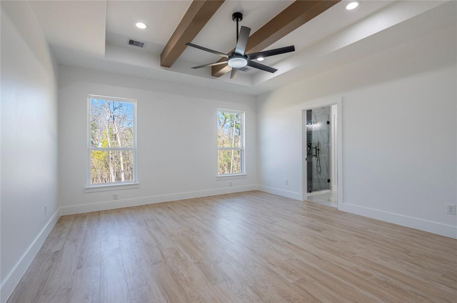 Spacious, unfurnished interior of a new home in , Dayton (Image 19).