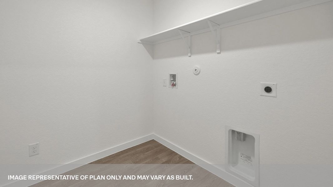 Representative unfurnished interior of a home built from the The Grayson by D.R. Horton in Sonoma Oaks, Fredericksburg (Image 14).