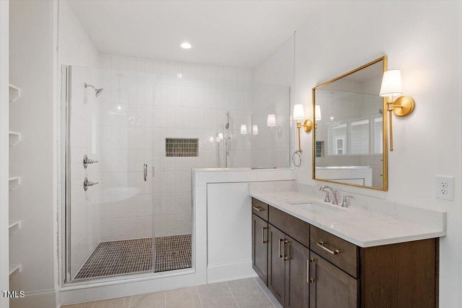 36-3302.5 Hall Place [2153293]_36