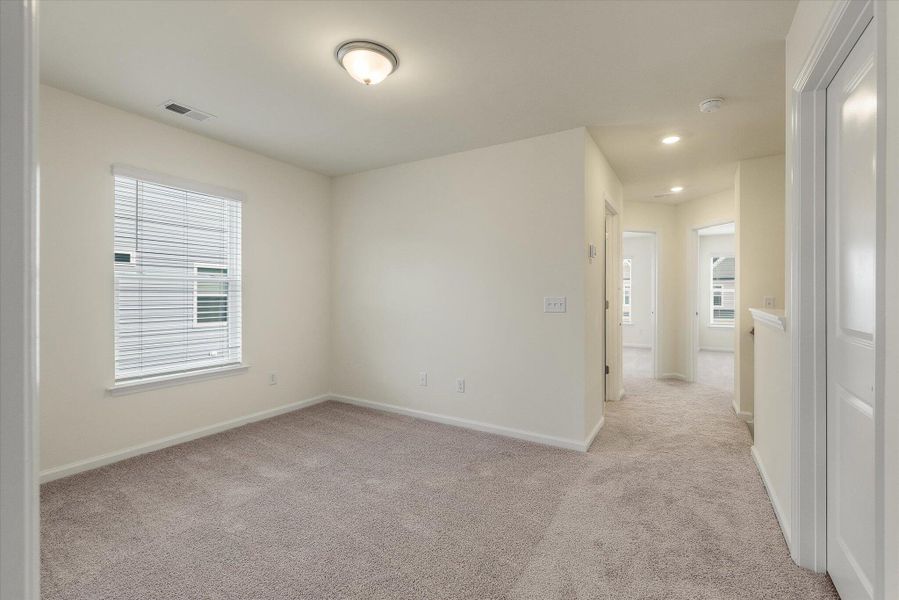 Spacious, unfurnished interior of a new home in The Landings at Montague, Goose Creek (Image 42).