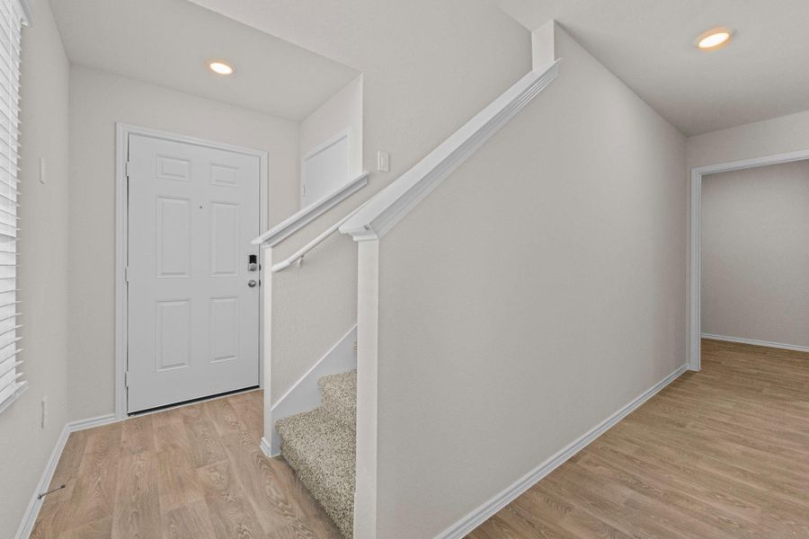 Spacious, unfurnished interior of a new home in , Maxwell (Image 36).