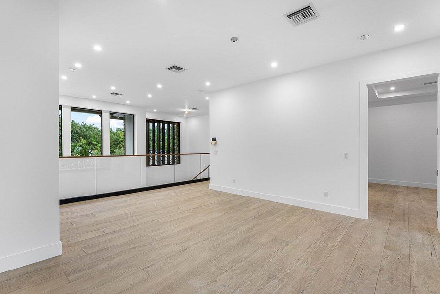 Spacious, unfurnished interior of a new home in , Delray Beach (Image 21).