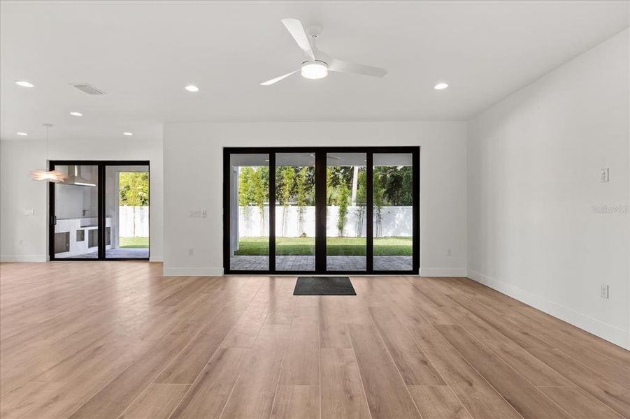 Spacious, unfurnished interior of a new home in , Winter Park (Image 32).