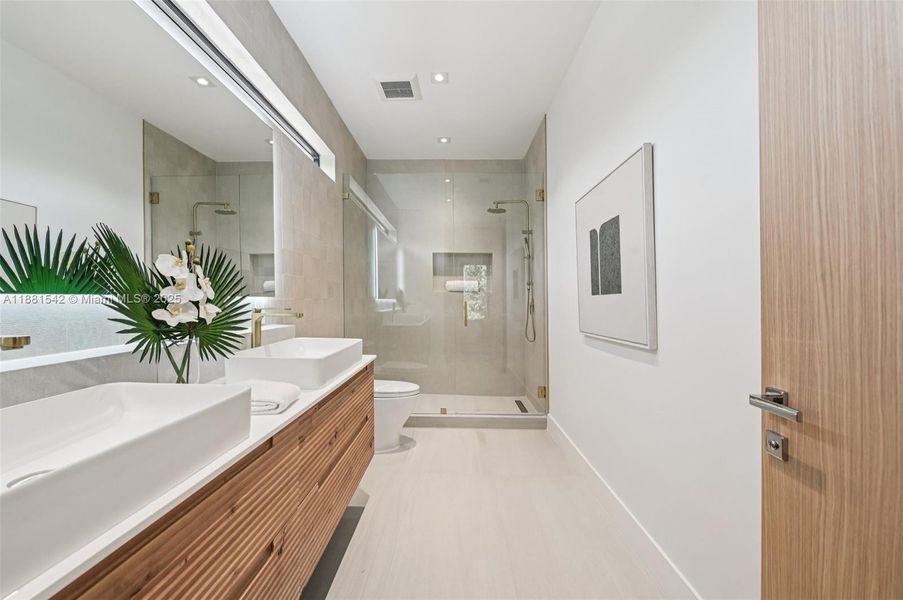 Furnished interior view inside a new home in , Miami (Image 5).