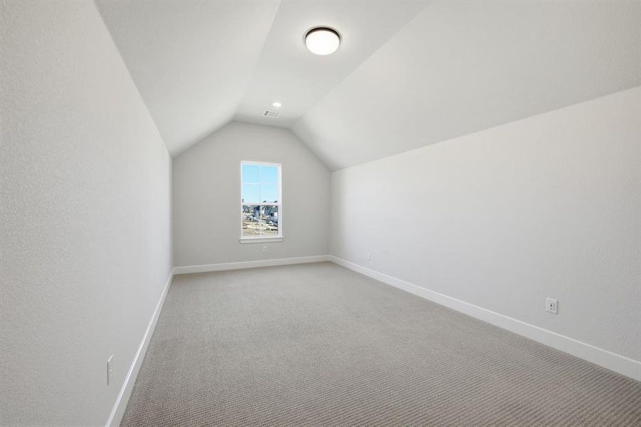 Spacious, unfurnished interior of a new home in Star Trail, Prosper (Image 21).