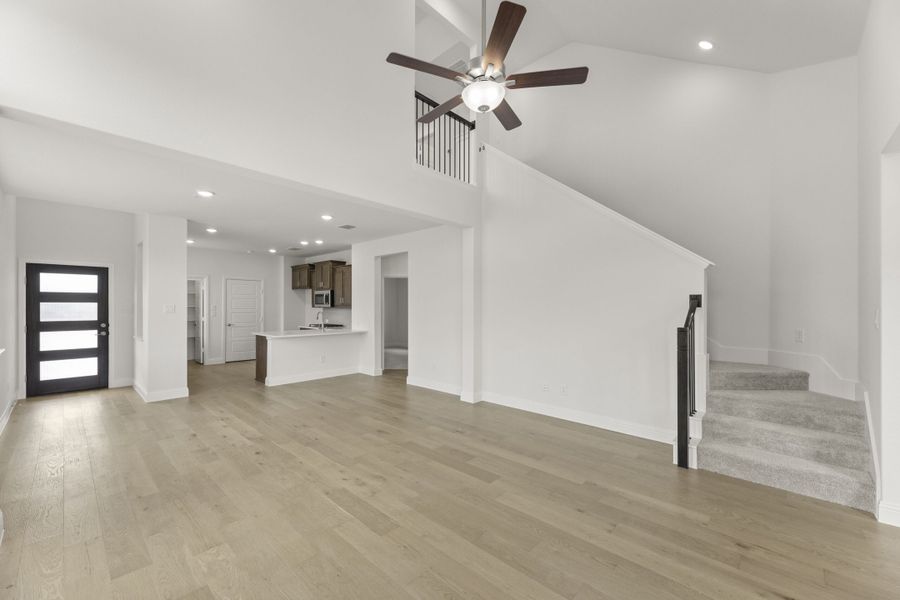 Spacious, unfurnished interior of a new home in The Reserve at Spiritas Ranch, Little Elm (Image 20).
