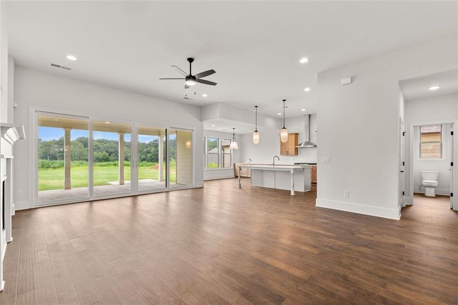Spacious, unfurnished interior of a new home in Soleil Summit Chase, Snellville (Image 36). Spacious, unfurnished interior of a new home in Soleil Summit Chase, Snellville (Image 36).