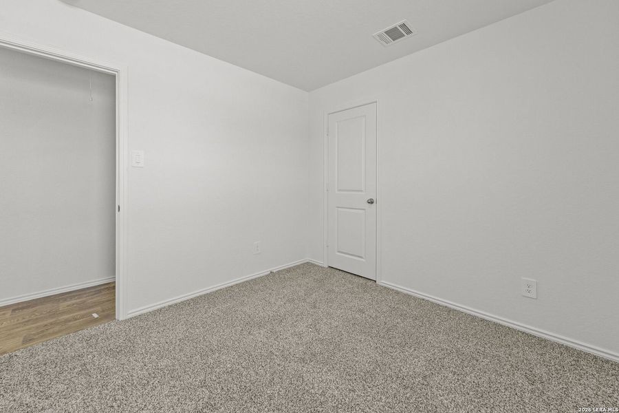 Spacious, unfurnished interior of a new home in Hickory Ridge, Elmendorf (Image 29).