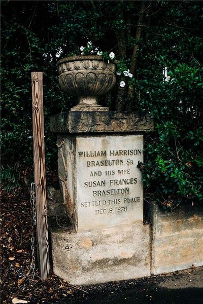 Image 111 of a home in Rosewood Lake Estates.