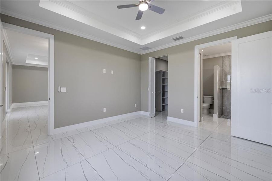Spacious, unfurnished interior of a new home in , Lehigh Acres (Image 25).