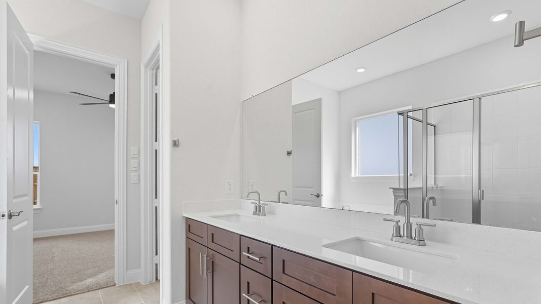 Furnished interior view inside a new home in Peachtree Meadows, Rockwall (Image 12).
