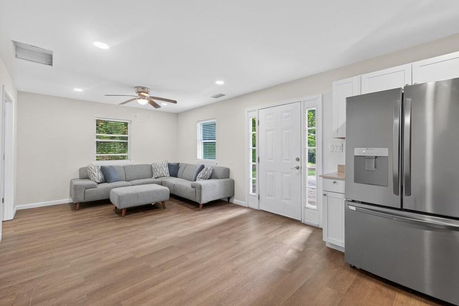Furnished interior view inside a new home in , Oxford (Image 53).