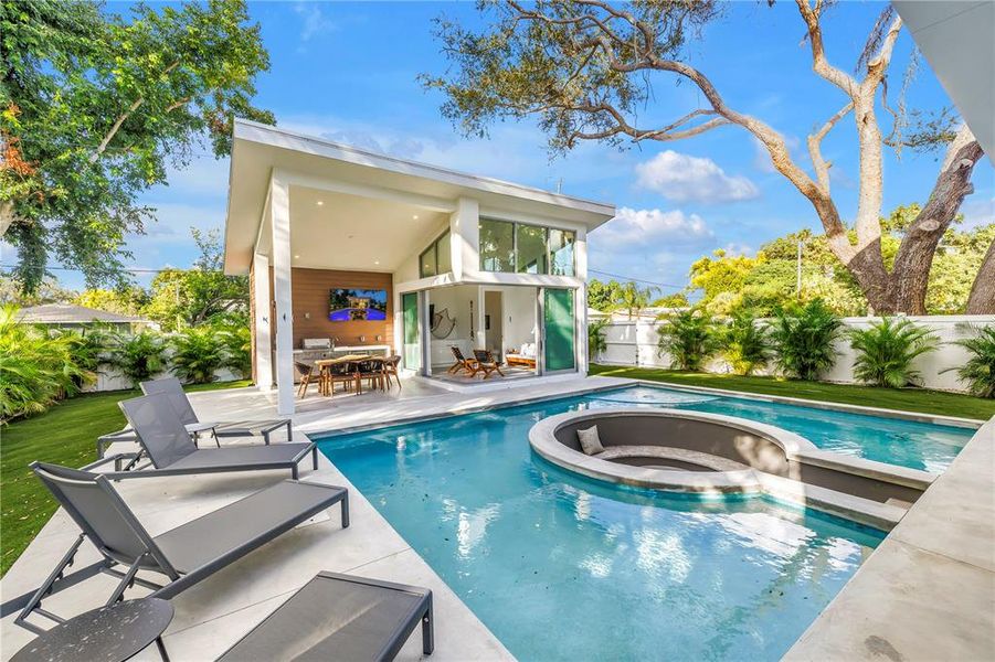 Community amenities in , Sarasota (Image 60).