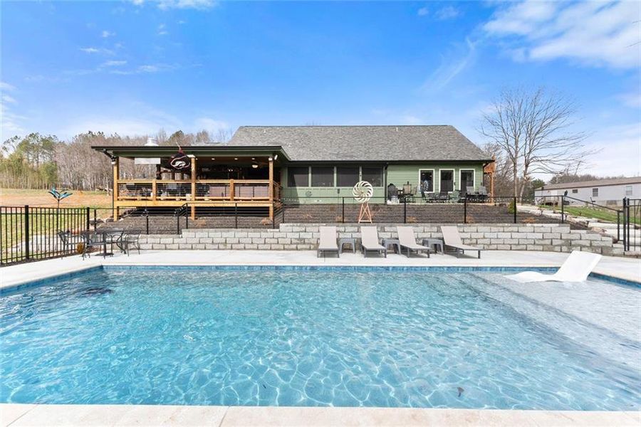 Community amenities in , Demorest (Image 59).