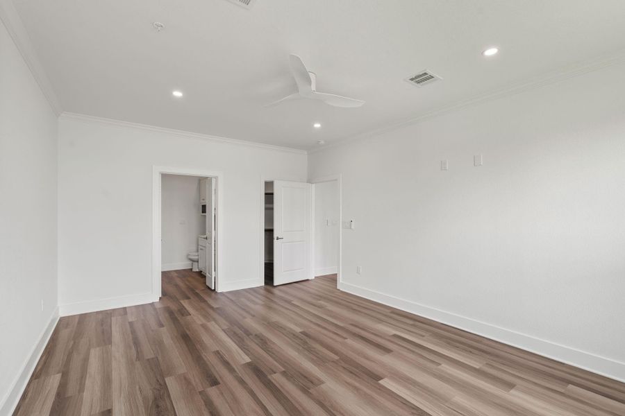 Spacious, unfurnished interior of a new home in , Onalaska (Image 10). Spacious, unfurnished interior of a new home in , Onalaska (Image 10).