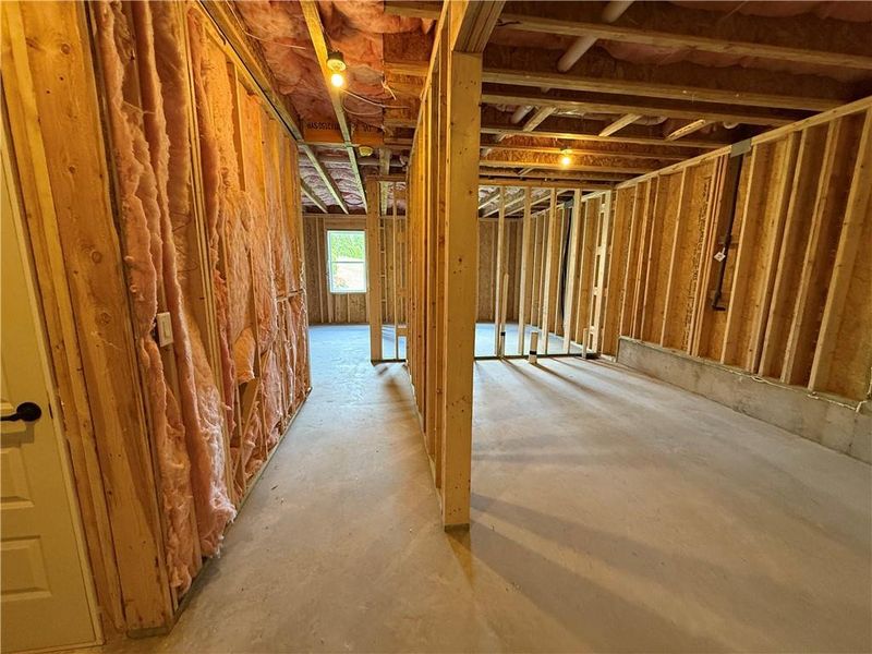 Spacious, unfurnished interior of a new home in , Jefferson (Image 51).