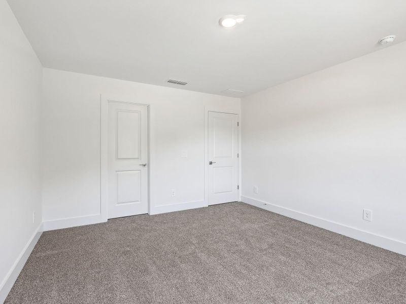 Spacious, unfurnished interior of a new home in Station Hill - Estate Series, Franklin (Image 28). Spacious, unfurnished interior of a new home in Station Hill - Estate Series, Franklin (Image 28).