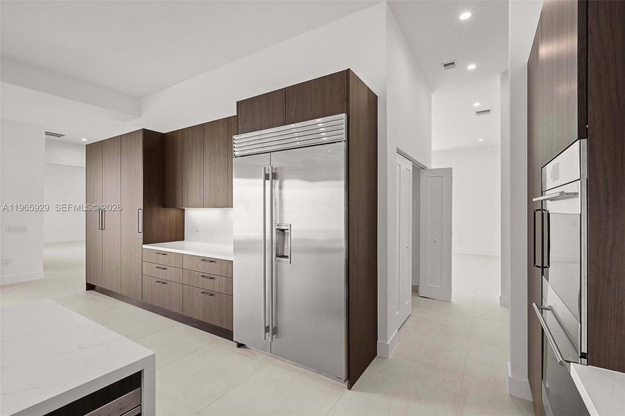 Furnished interior view inside a new home in , Hollywood (Image 7).