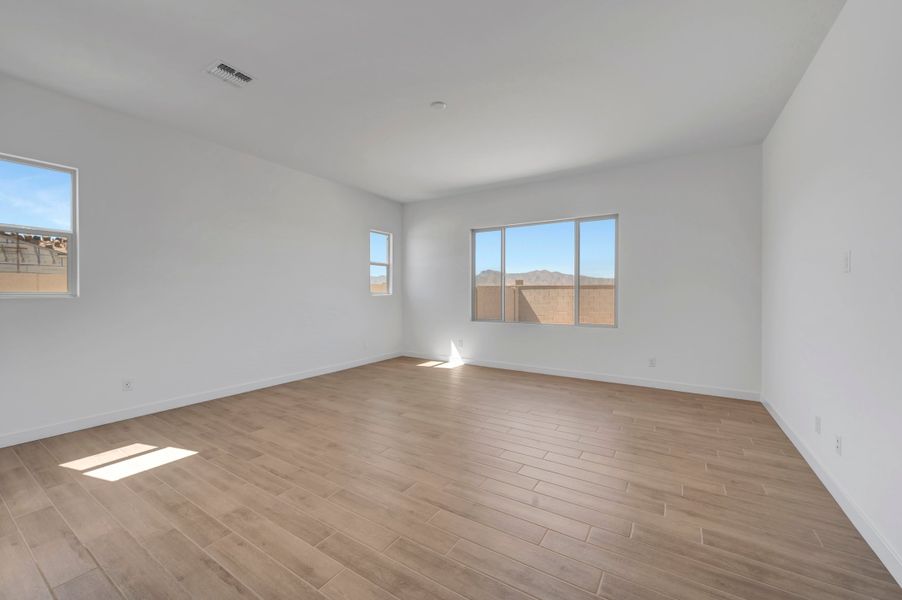 Spacious, unfurnished interior of a new home in Abel Ranch, Goodyear (Image 29).