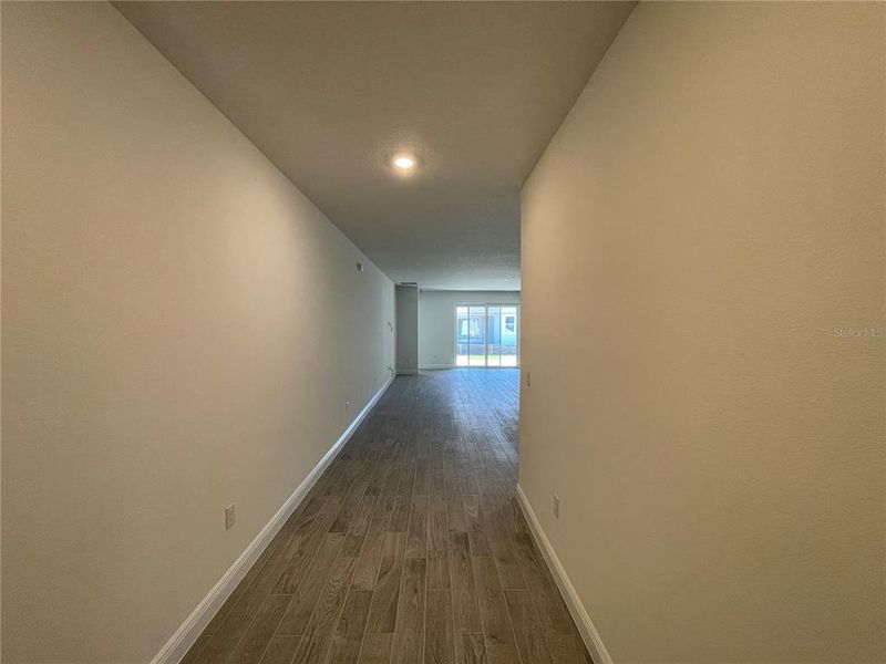 Spacious, unfurnished interior of a new home in Angeline, Land O' Lakes (Image 21).