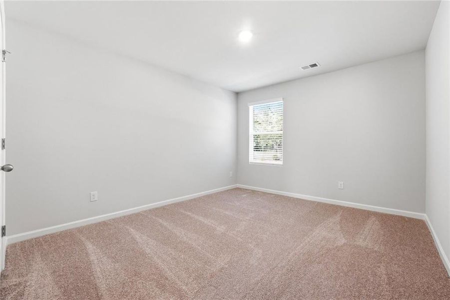 Spacious, unfurnished interior of a new home in Concord Oaks, Powder Springs (Image 13).