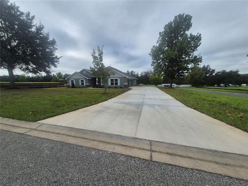 Exterior details and patio area of a home in Hill Country Estates, Dade City (Image 23). Exterior details and patio area of a home in Hill Country Estates, Dade City (Image 23).