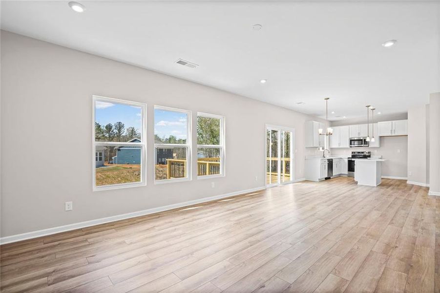 Spacious, unfurnished interior of a new home in Sage Woods, Dallas (Image 29).
