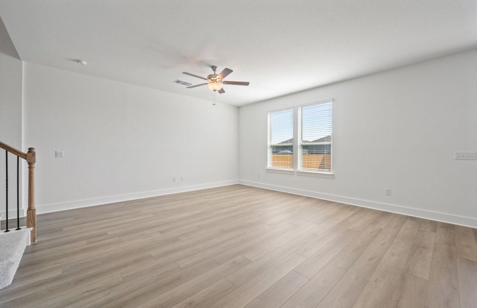 Spacious, unfurnished interior of a new home in Crosswinds, Kyle (Image 41).