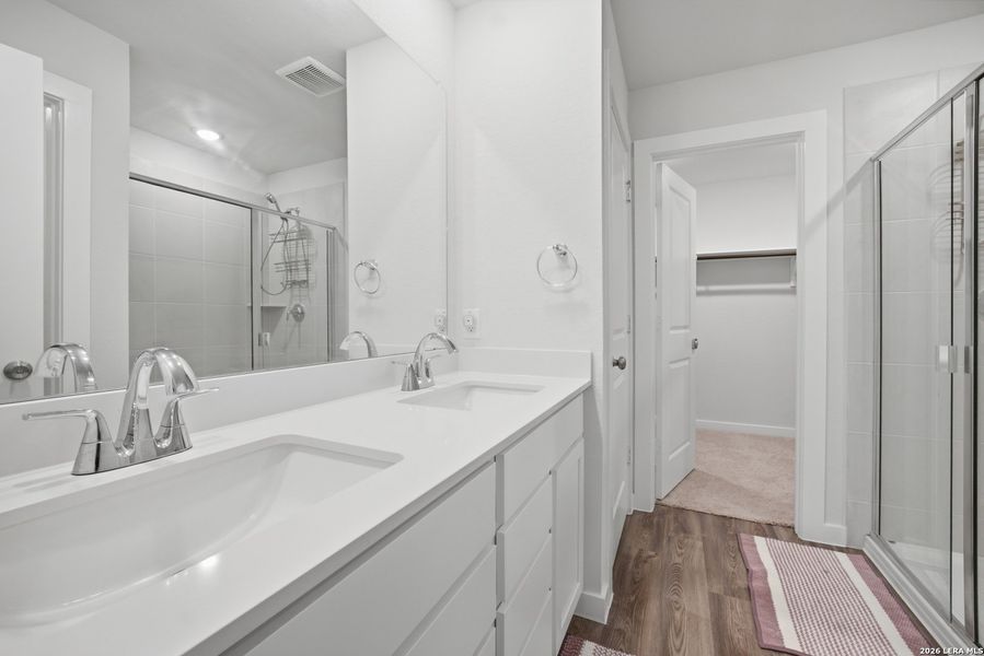 Furnished interior view inside a new home in Senna, San Antonio (Image 28).