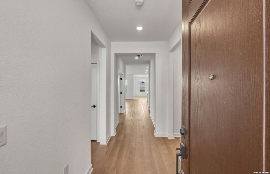 Spacious, unfurnished interior of a new home in , New Braunfels (Image 36).