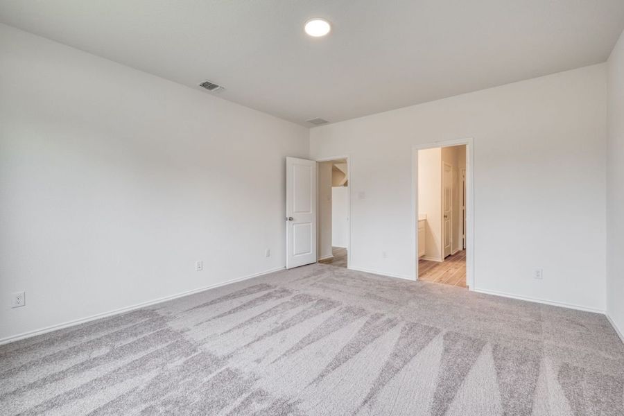 Spacious, unfurnished interior of a new home in River Bluff, Leander (Image 25). Spacious, unfurnished interior of a new home in River Bluff, Leander (Image 25).