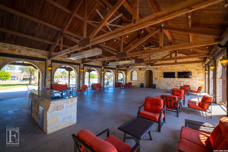 Community amenities in , New Braunfels (Image 8).