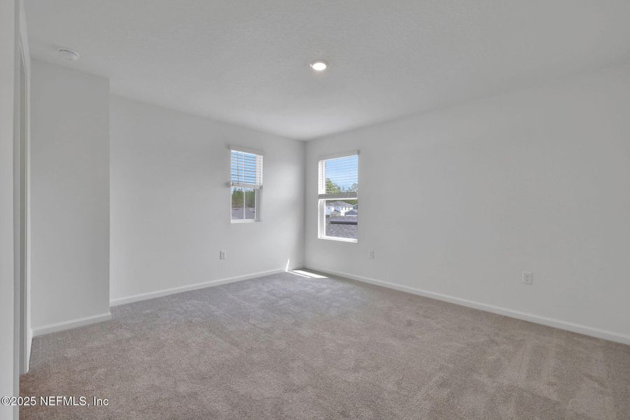 Spacious, unfurnished interior of a new home in , Jacksonville (Image 18).