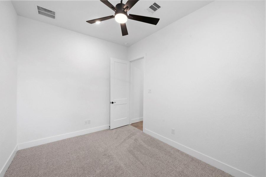 Spacious, unfurnished interior of a new home in Briarley, Montgomery (Image 37).