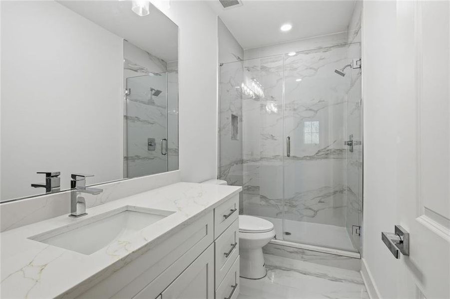 Furnished interior view inside a new home in , Alpharetta (Image 7).