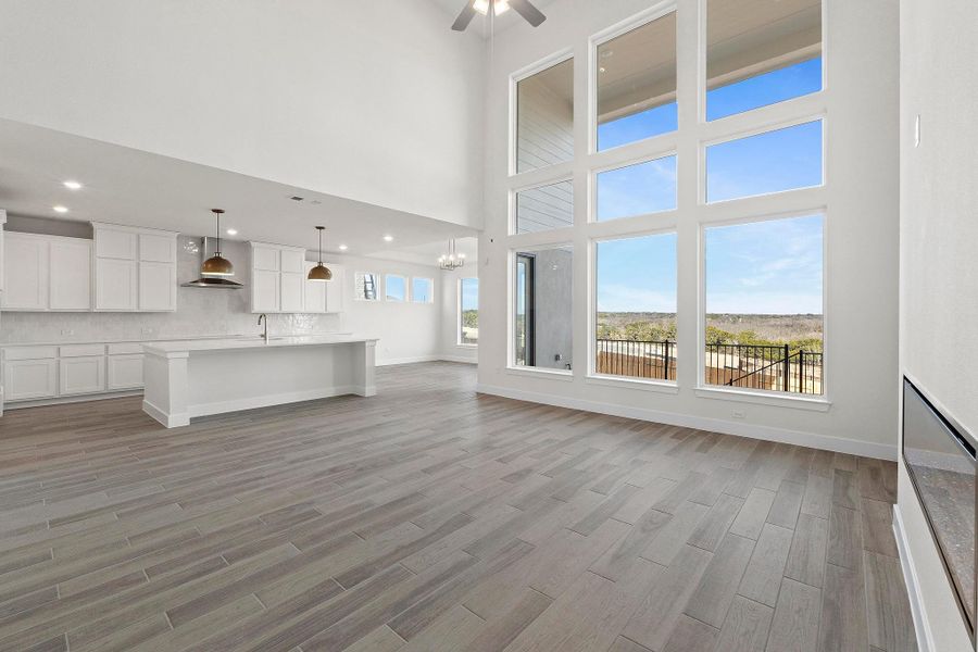 Spacious, unfurnished interior of a new home in Lariat, Liberty Hill (Image 22).